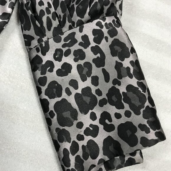 Equipment Femme Shirt Womens Large Gray Leopard Print Silk Button Front Blouse - Picture 5 of 8